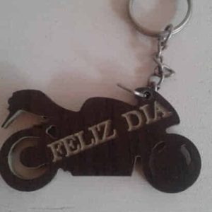 Figuras pequeÃ±as gravadas y caladas con tecnologÃ­a cnc rauter