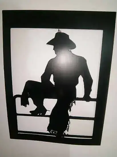 Figura en metal por corte plasma con la tecnologia de control numérico por computador (cnc)