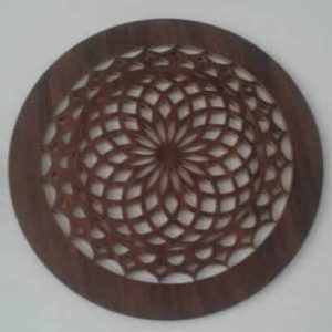 Figuras caladas en madera