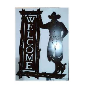 vaquero, bienvenidos. figura calada en madera.