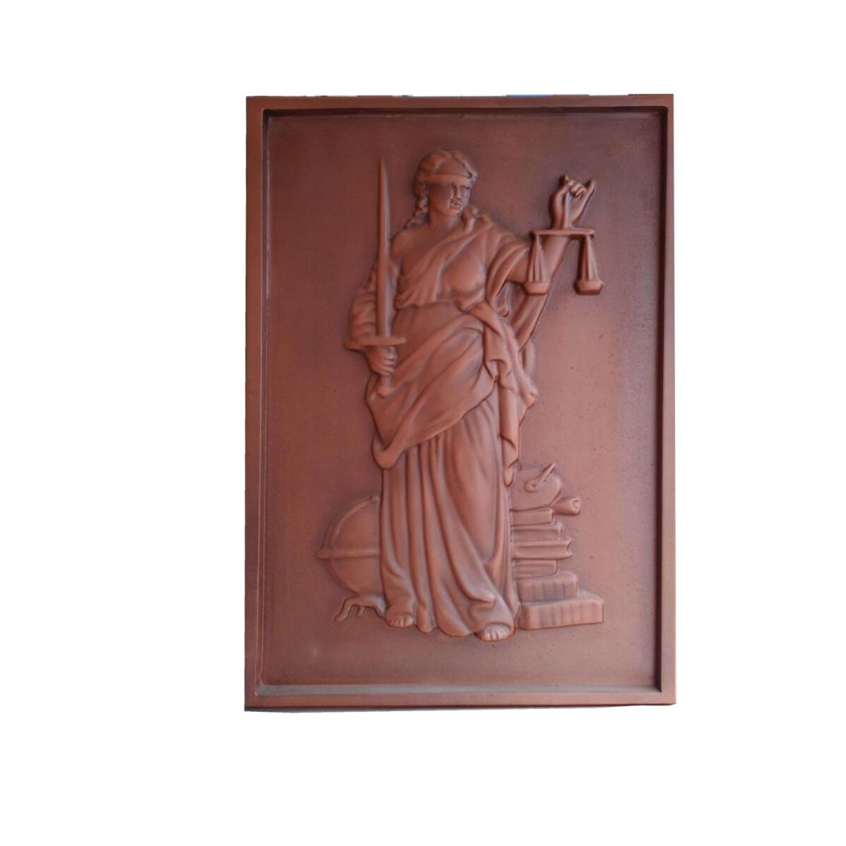estatua a la justicia. talla en madera.