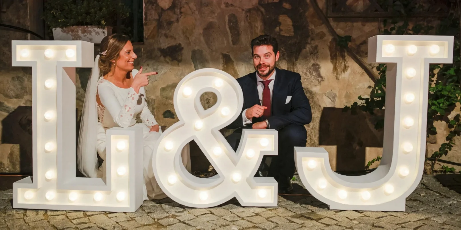 Letras grandes en tres dimensiones